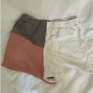 SHEIN shorts, woman’s S/4. Thick, comfortable fabric. 2 pockets + elastic waist.